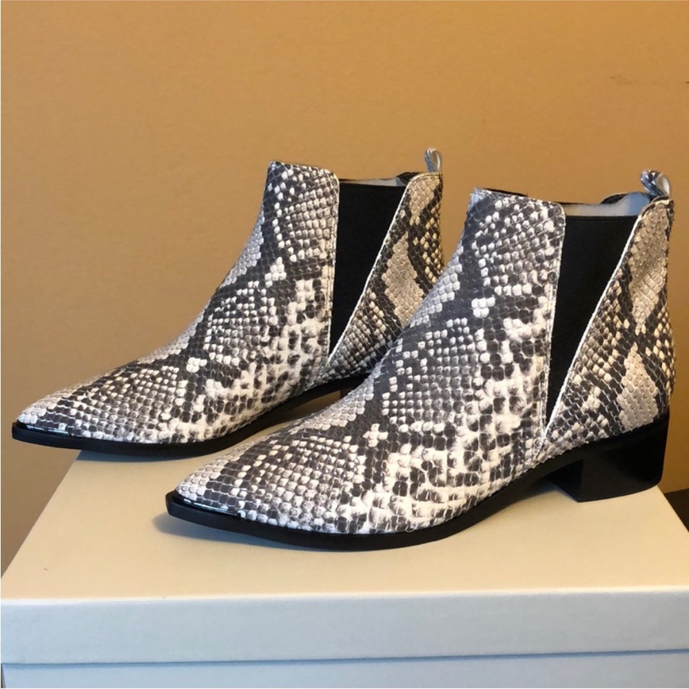 Yale snakeskin Chelsea boots
